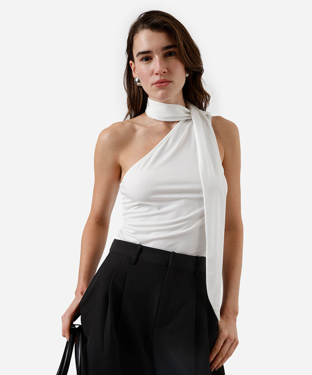 blusa ombro único feminina com lenço franzida off white