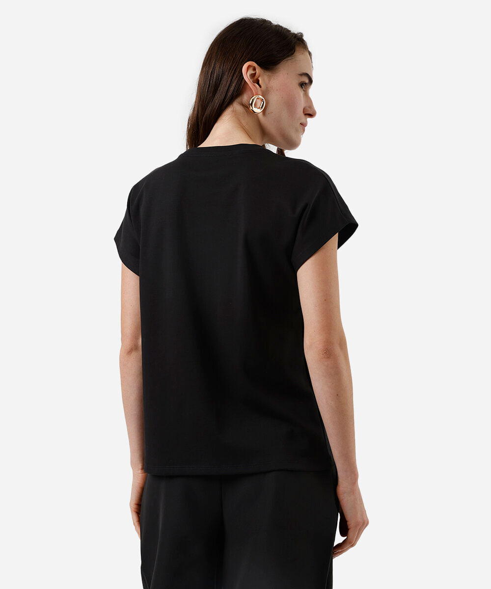 camiseta feminina de algodão peruano decote v preta