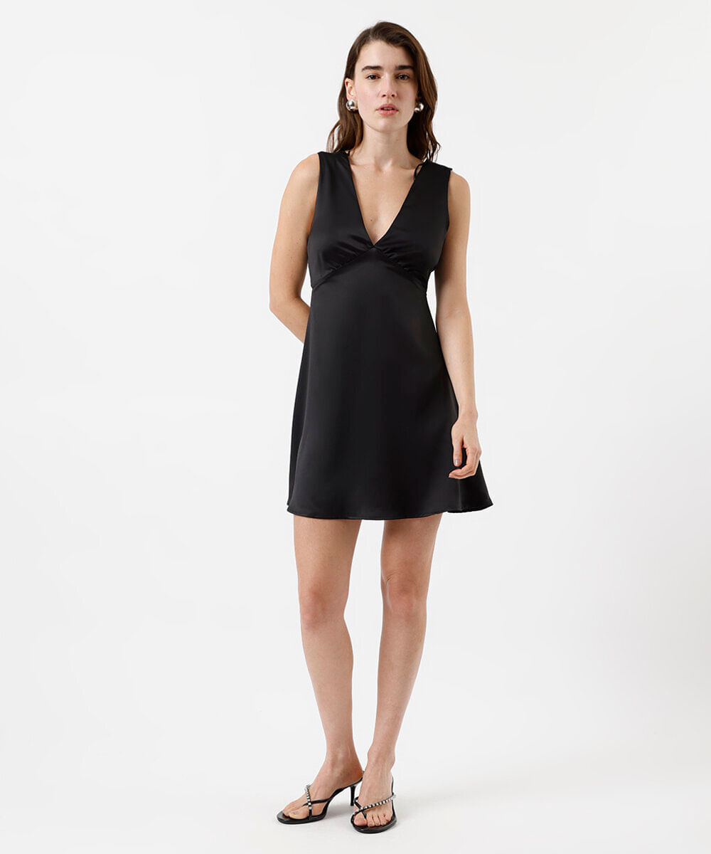 vestido curto feminino acetinado decote v preto