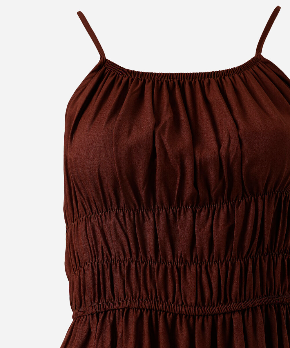 vestido midi juvenil em viscose com alças finas marrom