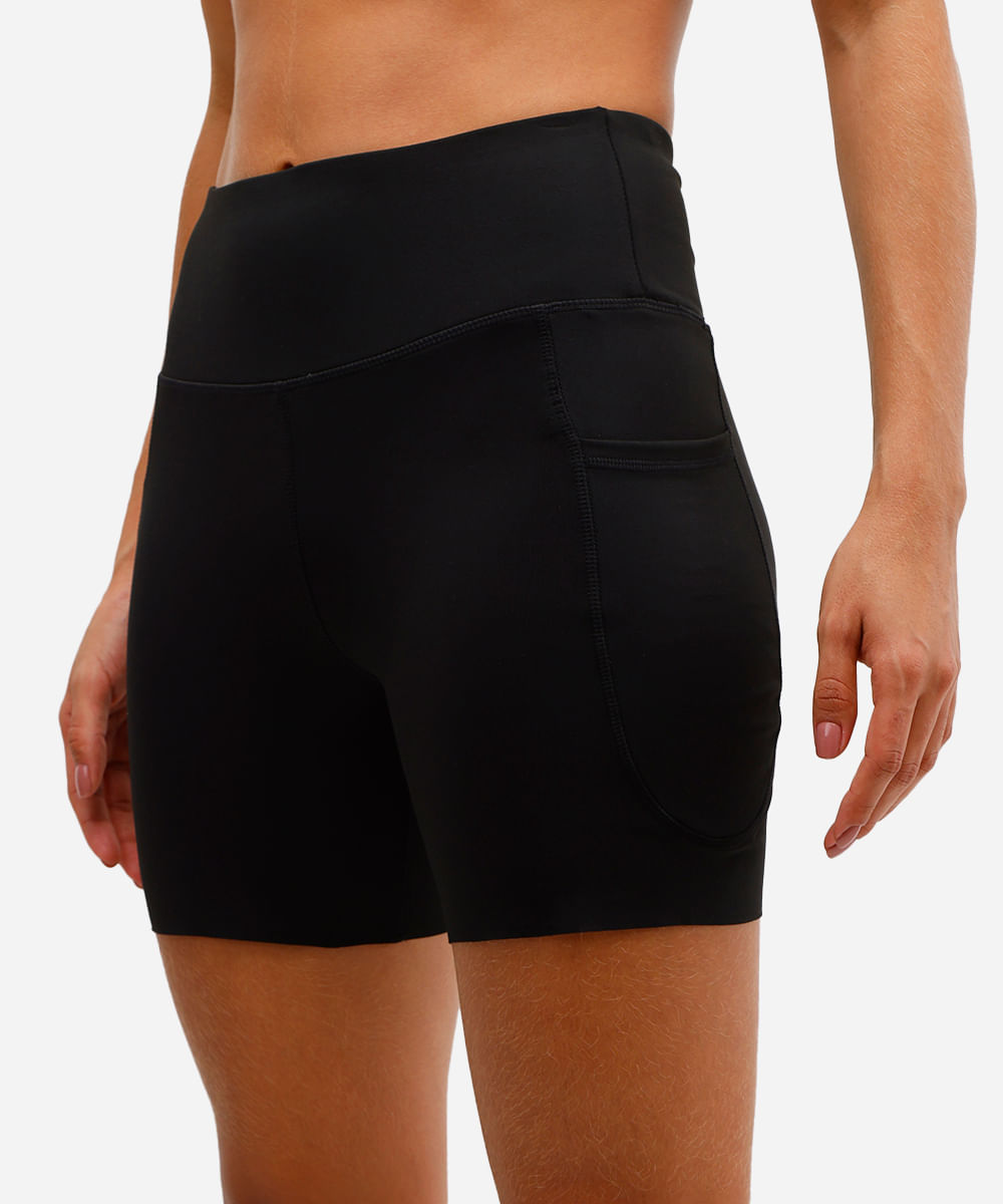 bermuda feminina esportiva com bolsos preto