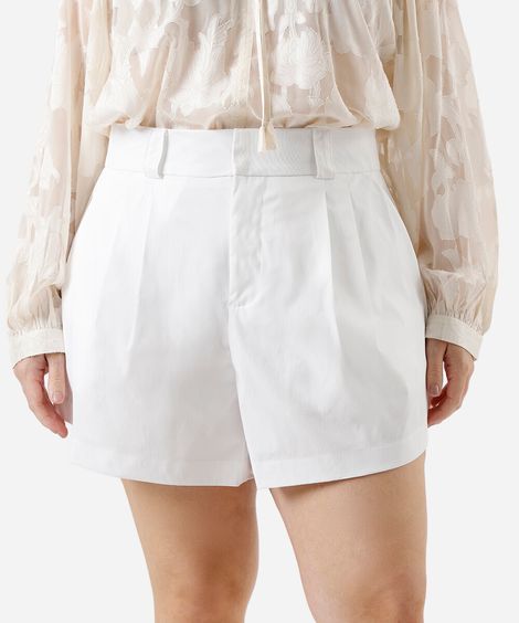 short de alfaiataria feminino com pregas plus size off white