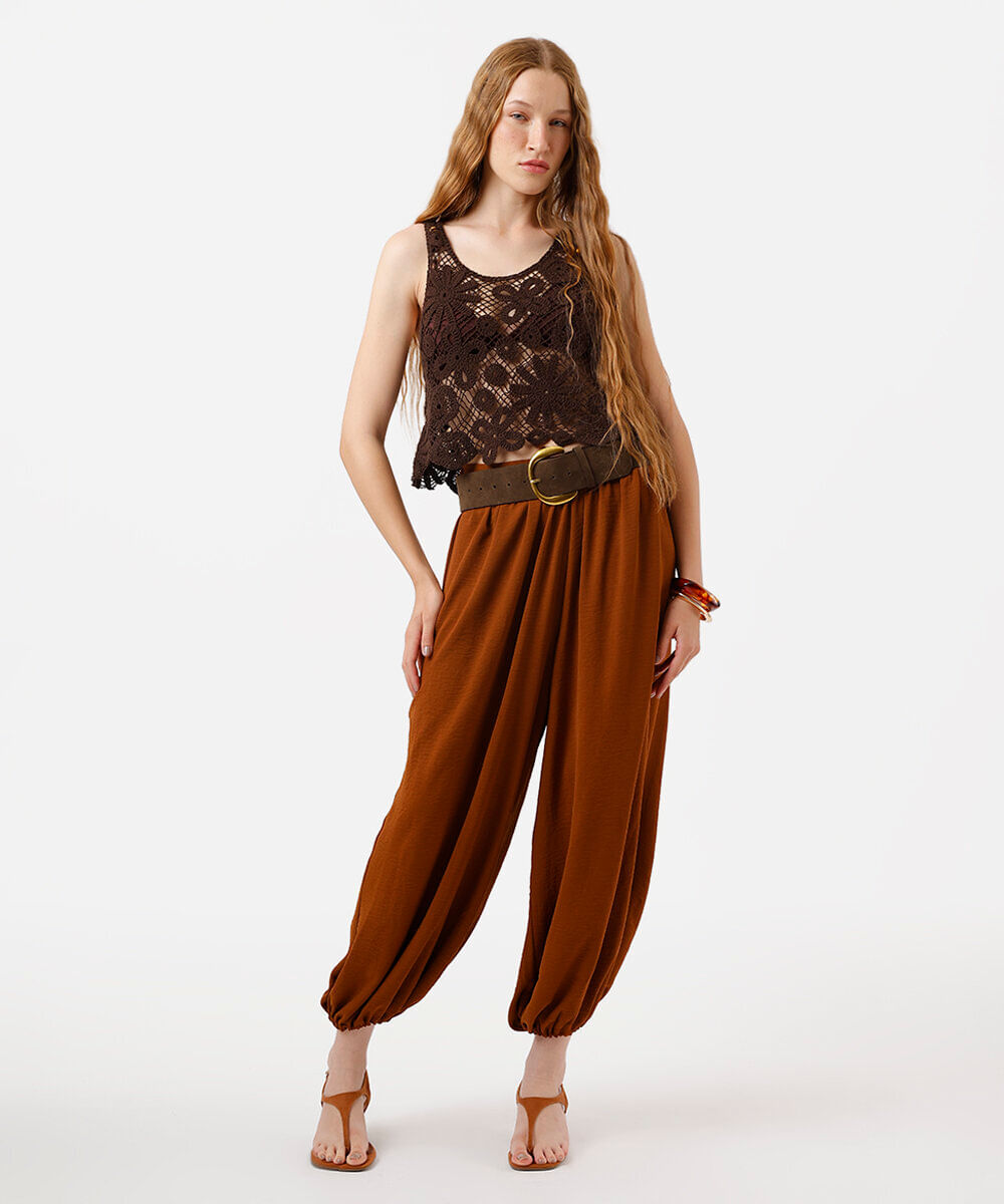 regata feminina de crochet floral marrom