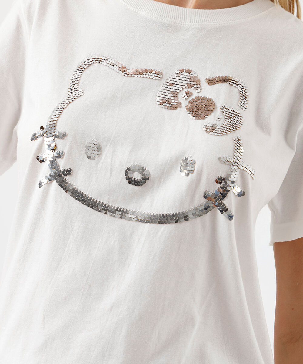 camiseta feminina de algodão bordada paetê hello kitty off white