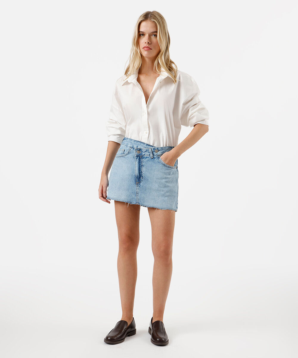 short saia feminino jeans com barra a fio azul