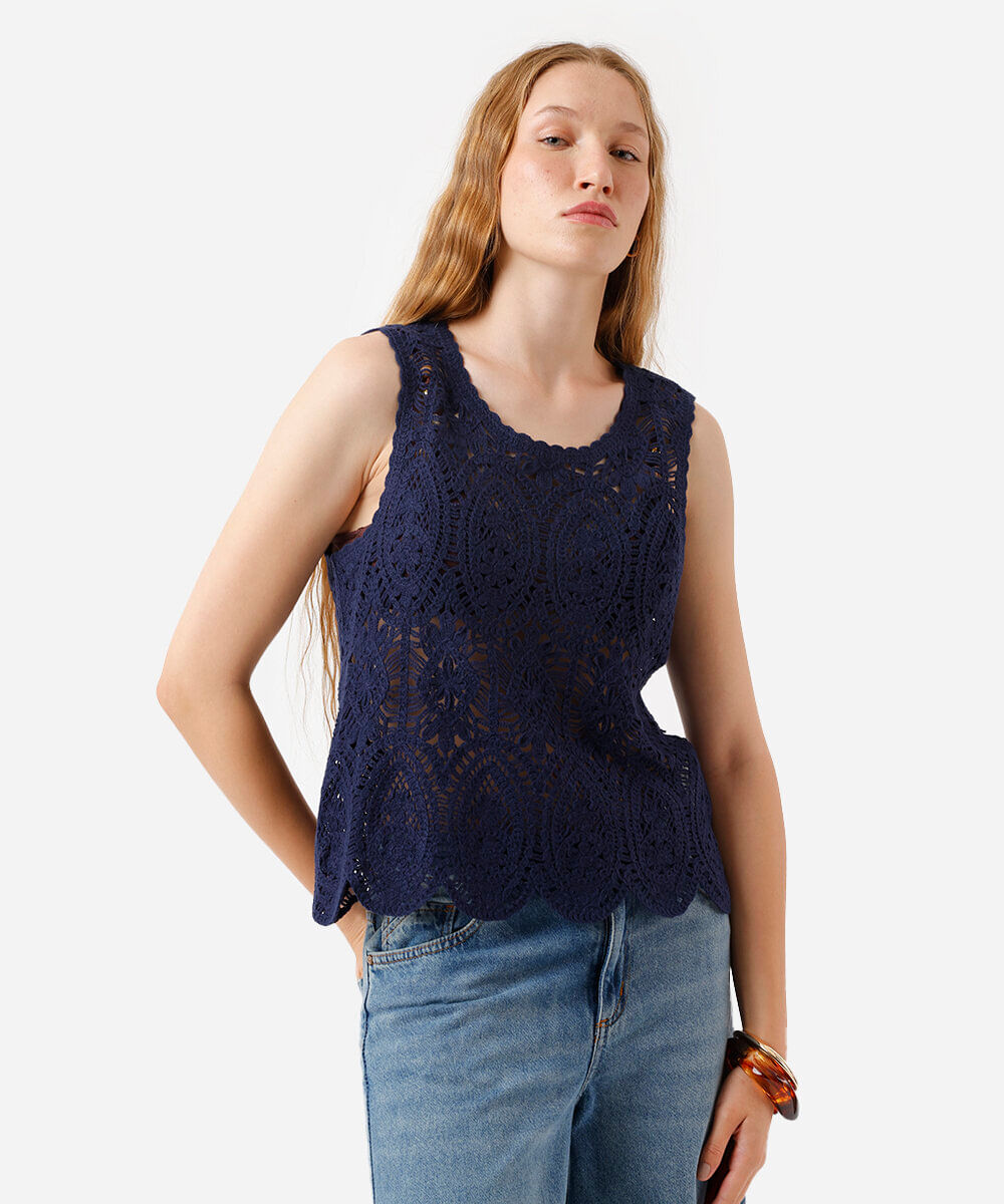 regata feminina de crochê floral azul