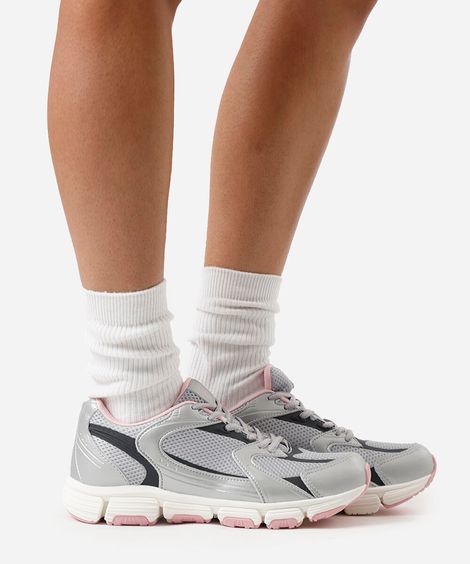 tênis esportivo ace com recortes metalizados colorido