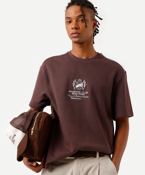 camiseta masculina de algodão com bordado marrom
