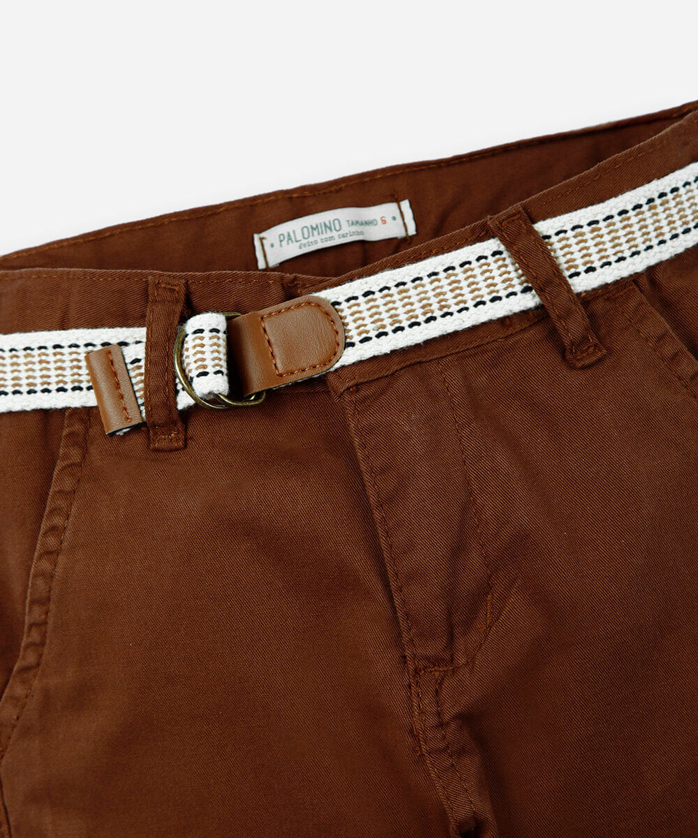calça de sarja infantil com cinto marrom