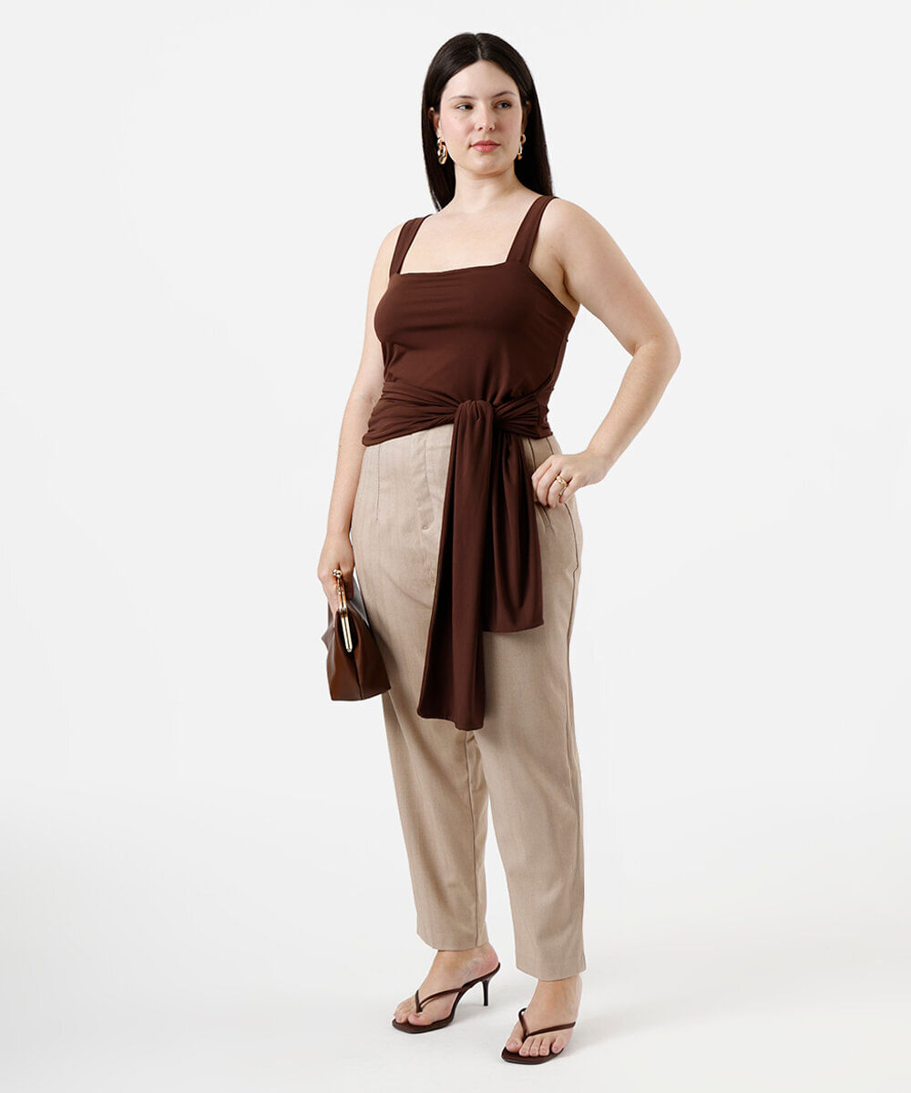 blusa feminina decote quadrado com amarração plus size marrom