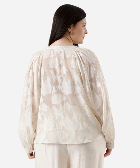 bata feminina em devorê manga longa floral plus size off white