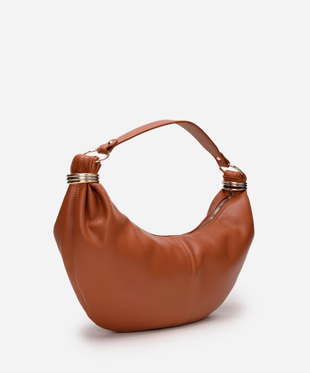 bolsa shoulder meia lua com pregas e argolas marrom