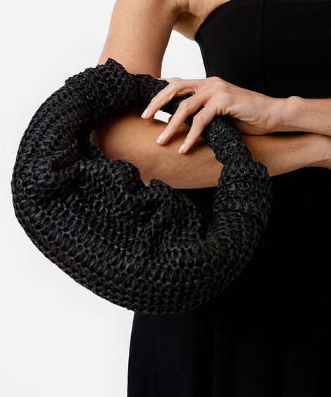 bolsa clutch texturizada  preta