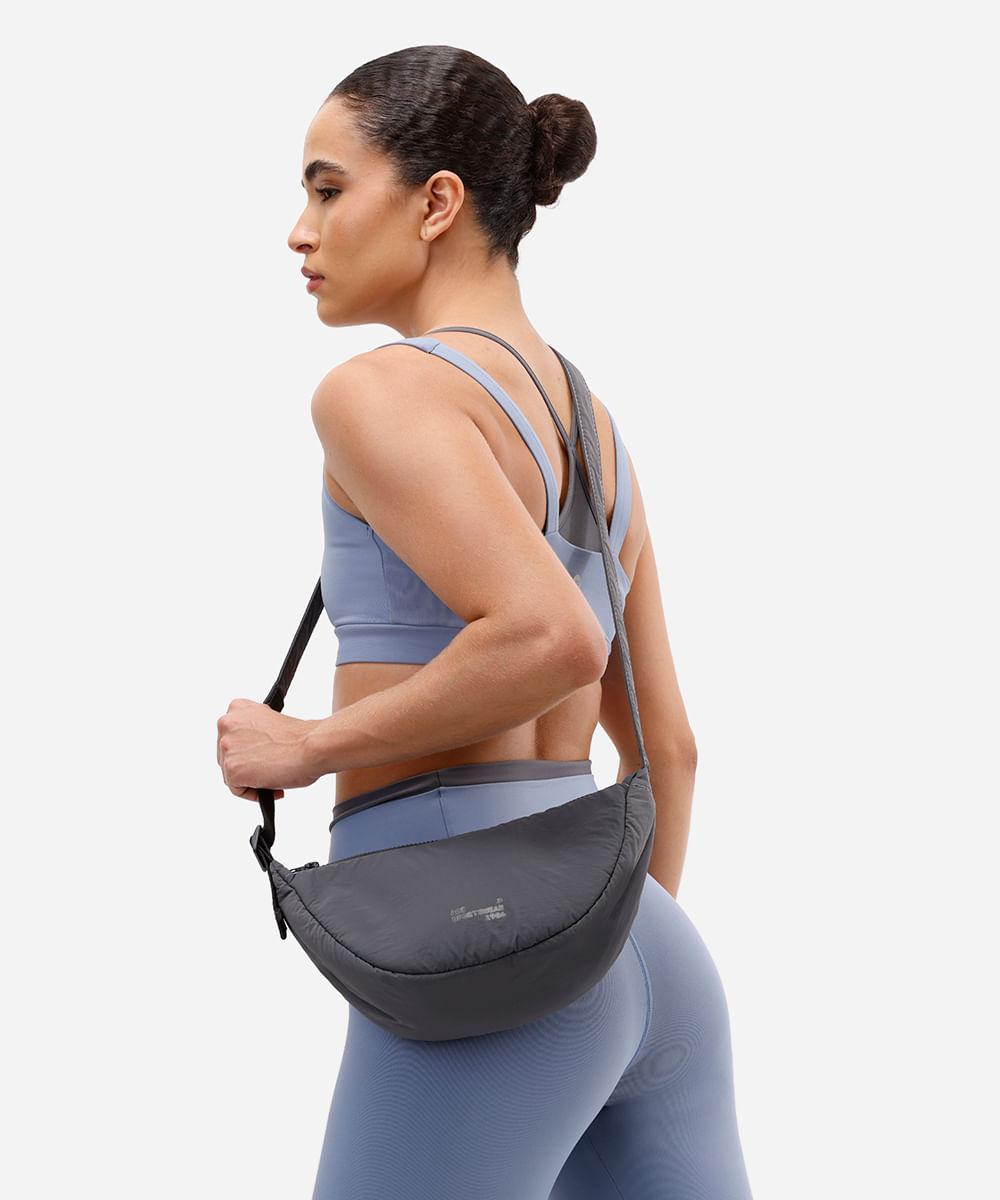 bolsa meia lua cinza
