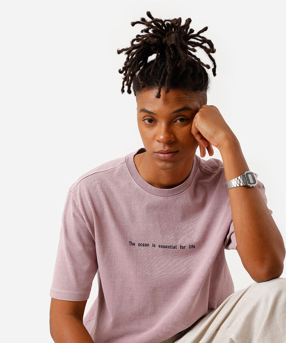 camiseta masculina de algodão estampada estonada rosa