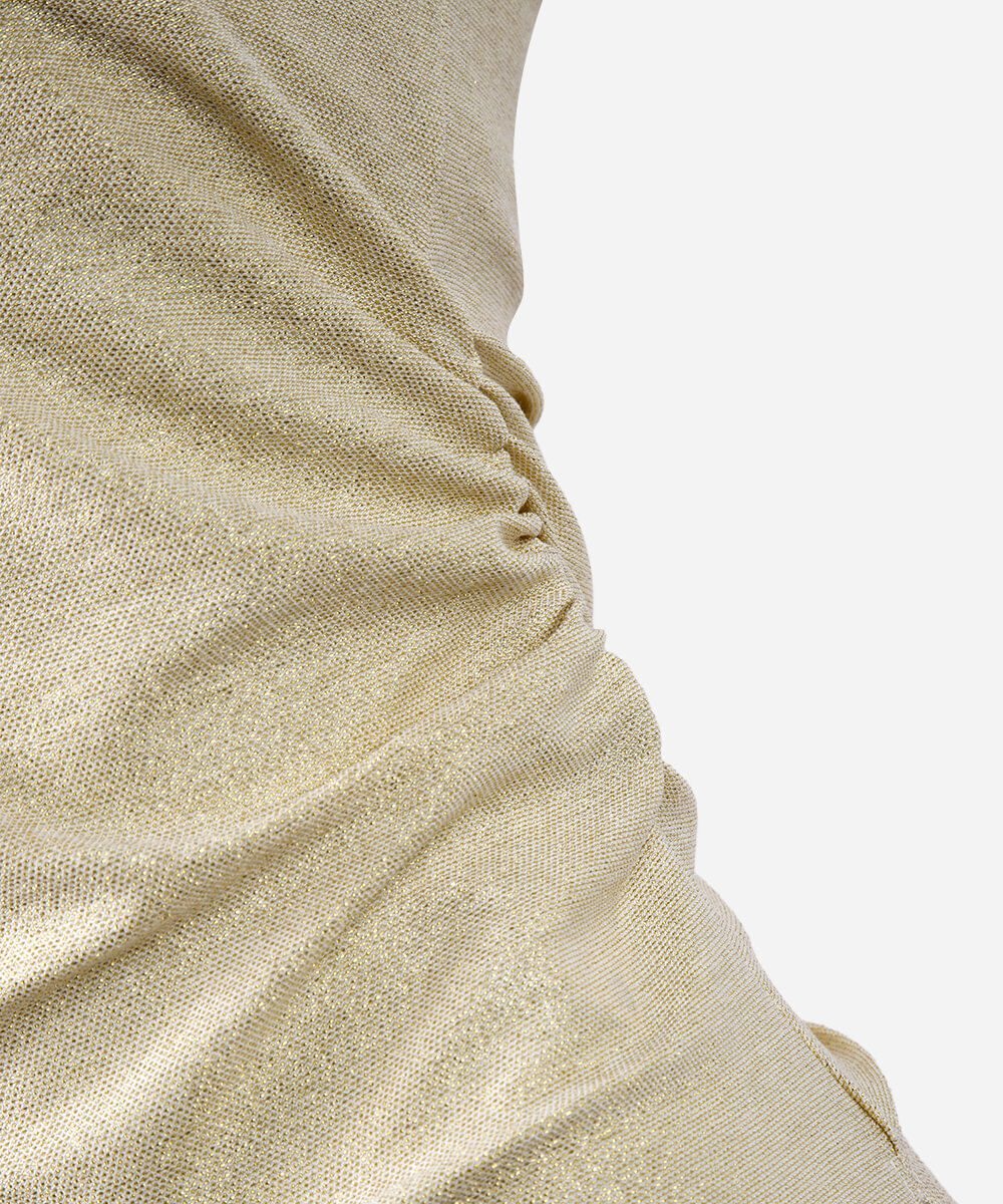 blusa juvenil de lurex sem alças com franzidos dourada