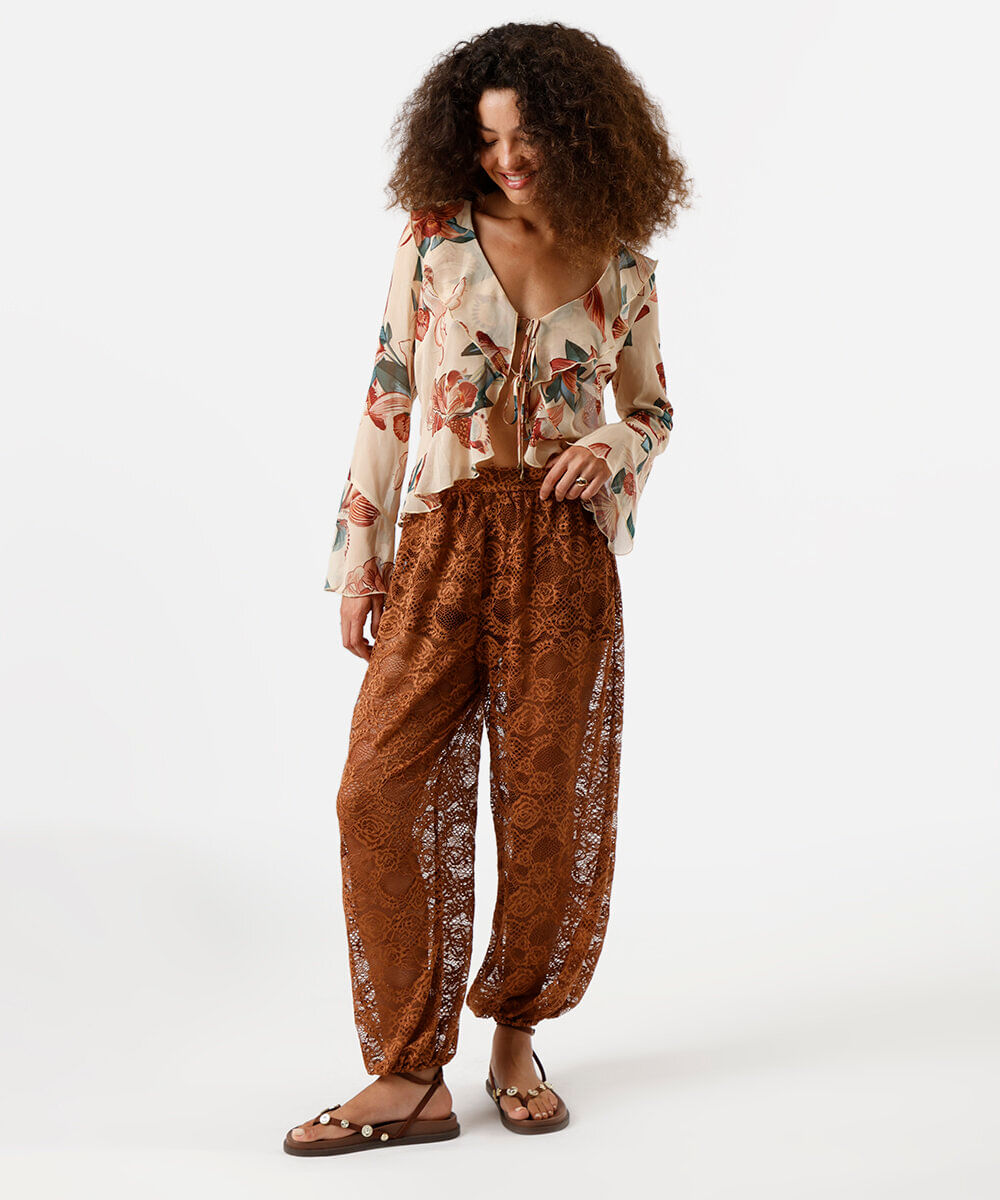 calça aladim feminina de renda floral marrom