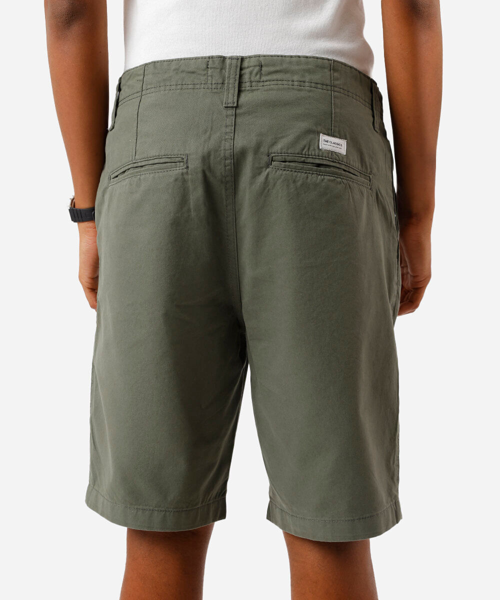 Bermuda Reta de Sarja - verde militar