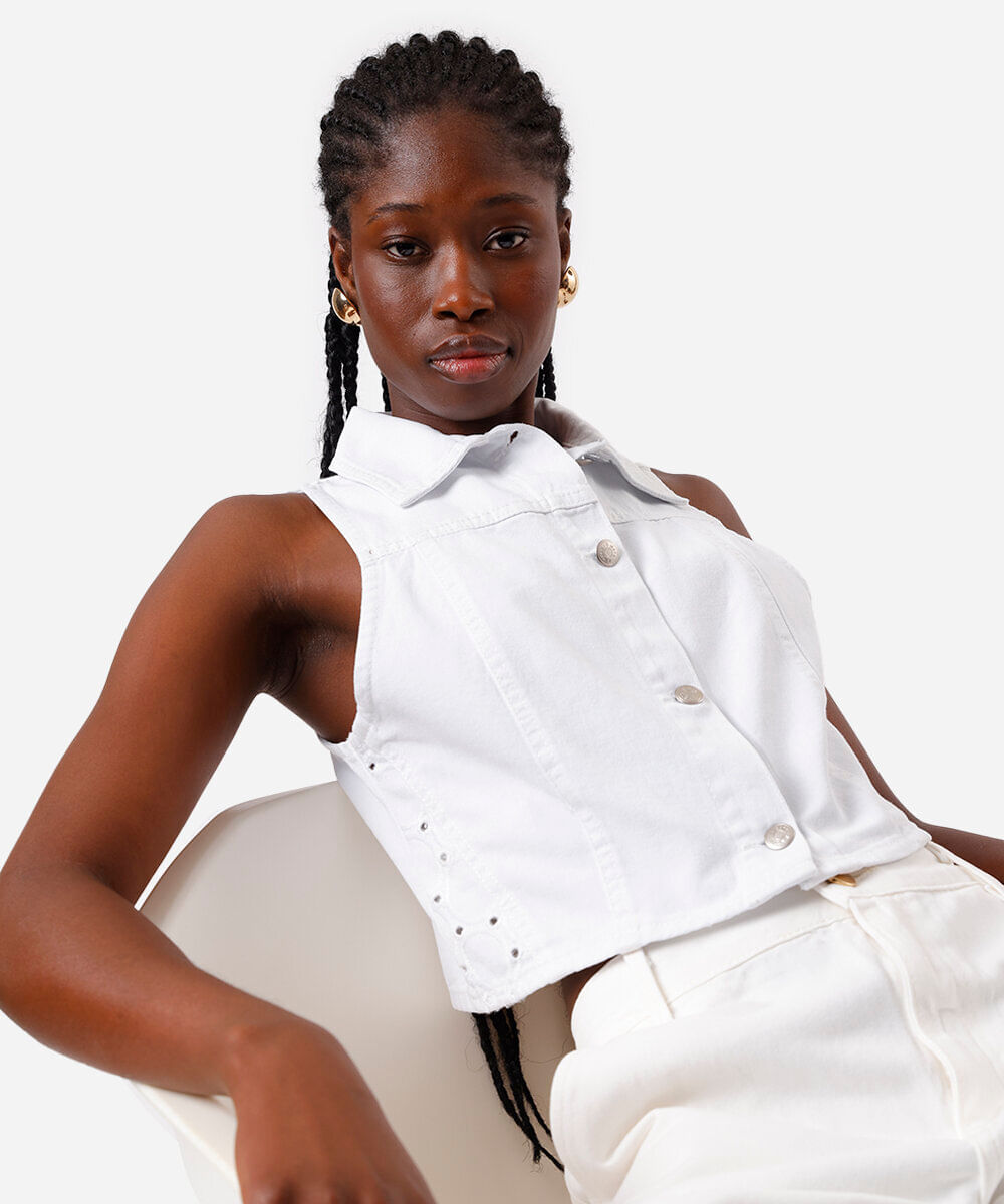 colete feminino de sarja com bordado branco
