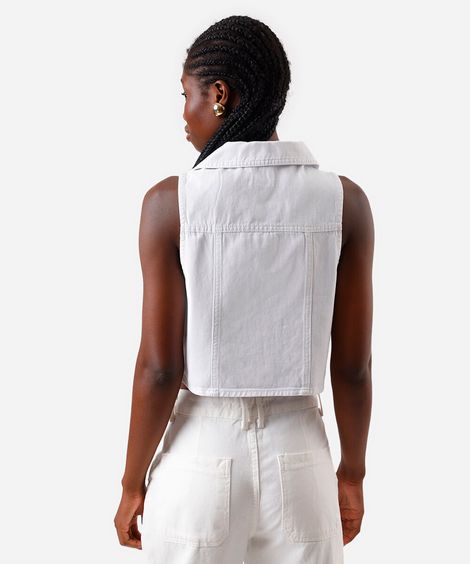 colete feminino de sarja com bordado branco