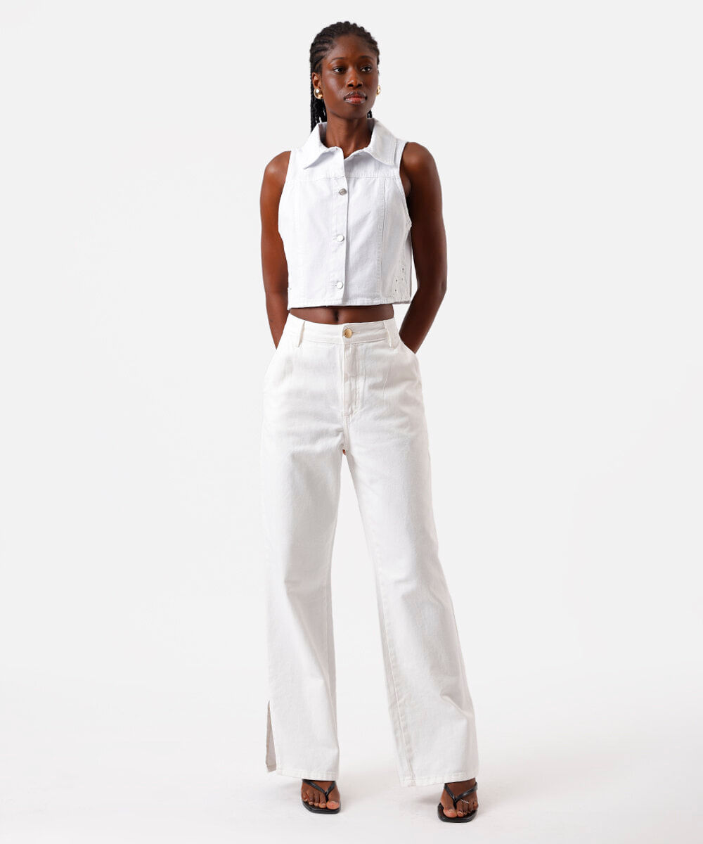 colete feminino de sarja com bordado branco