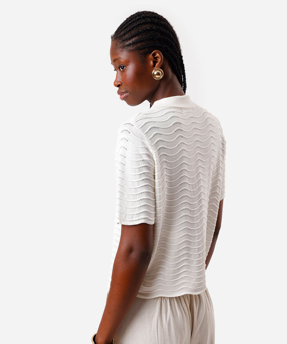 polo feminina de tricot texturizada off white