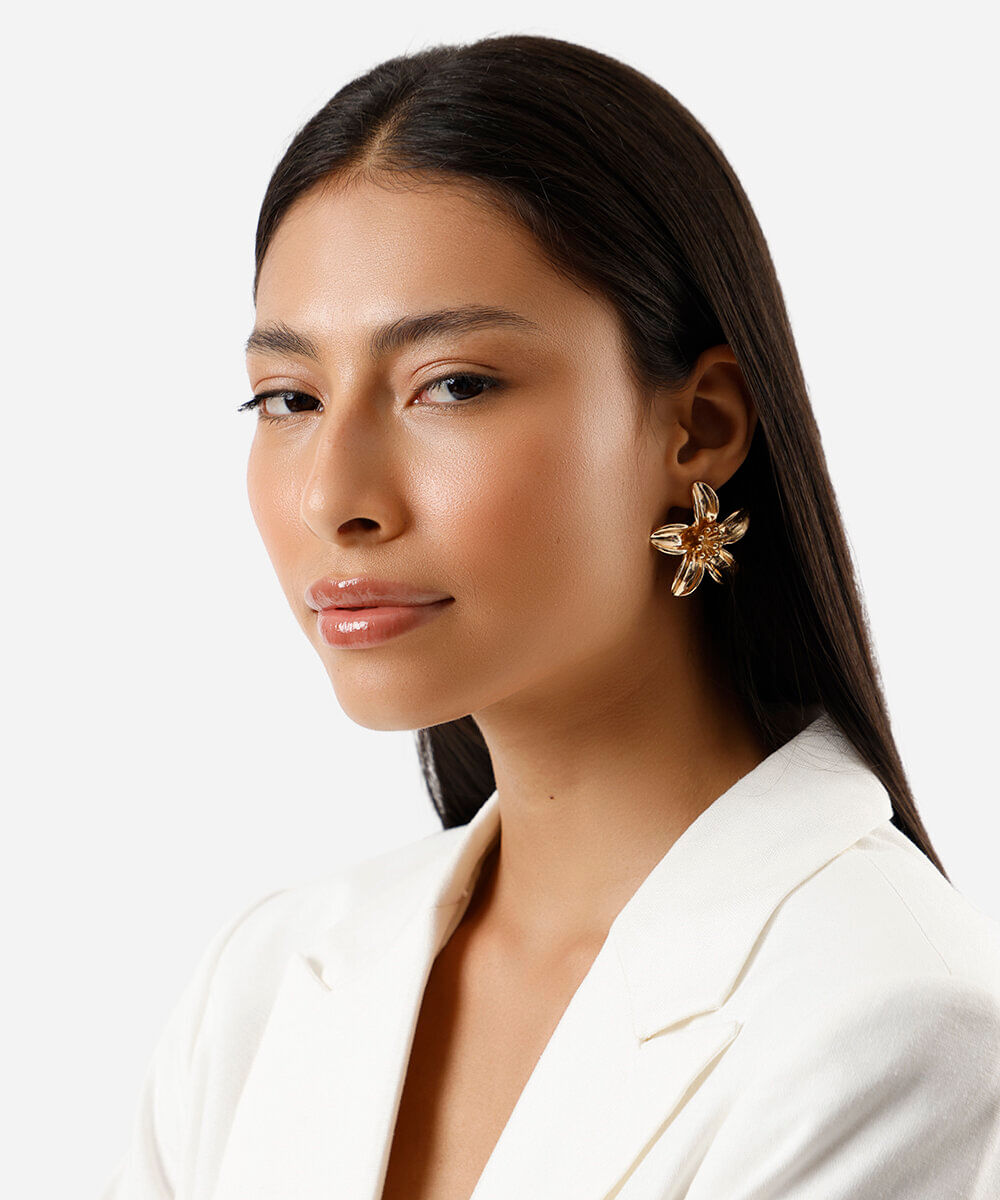 brinco feminino flor dourado
