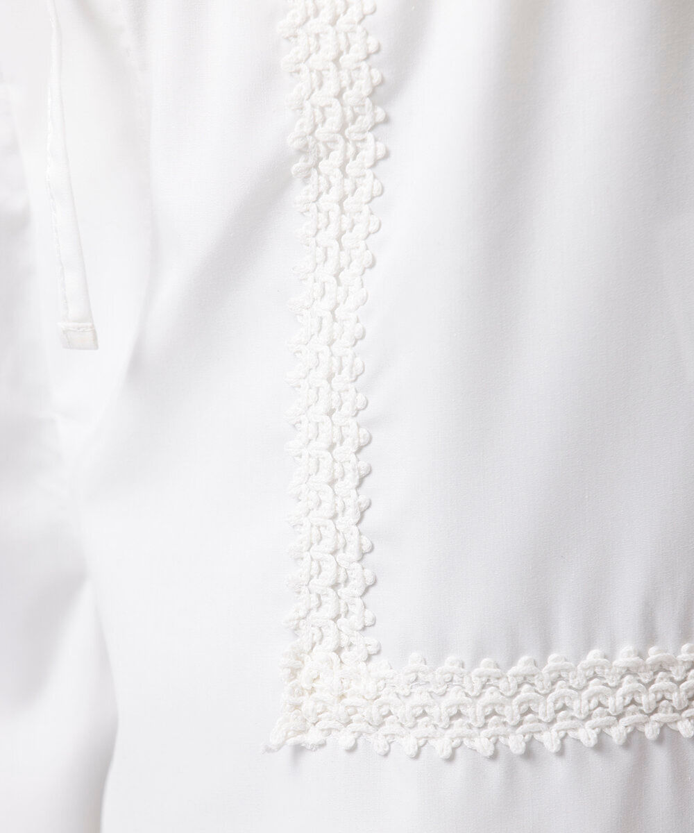 calça reta feminina com renda mindset off white