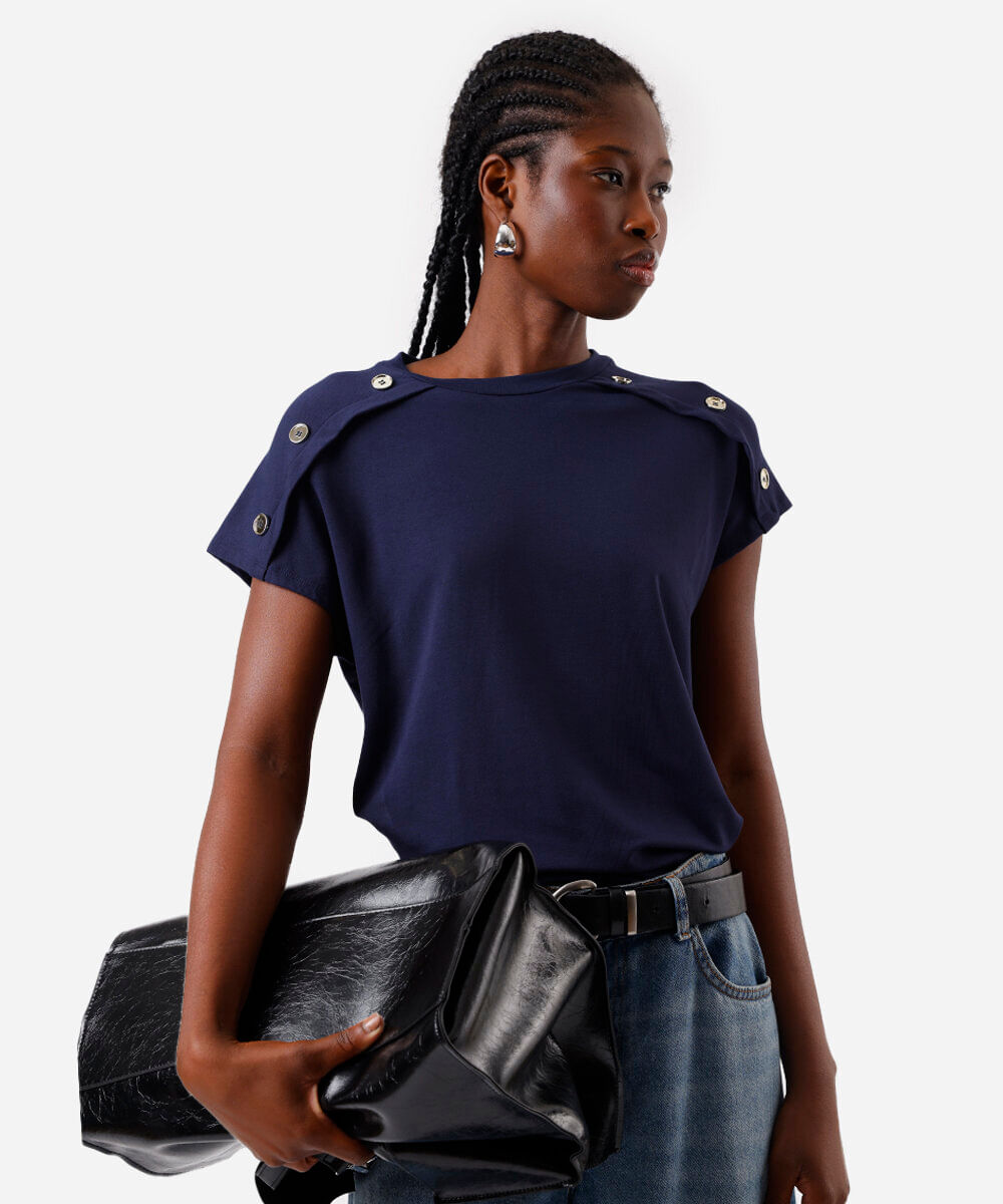 blusa feminina de viscose com botões azul