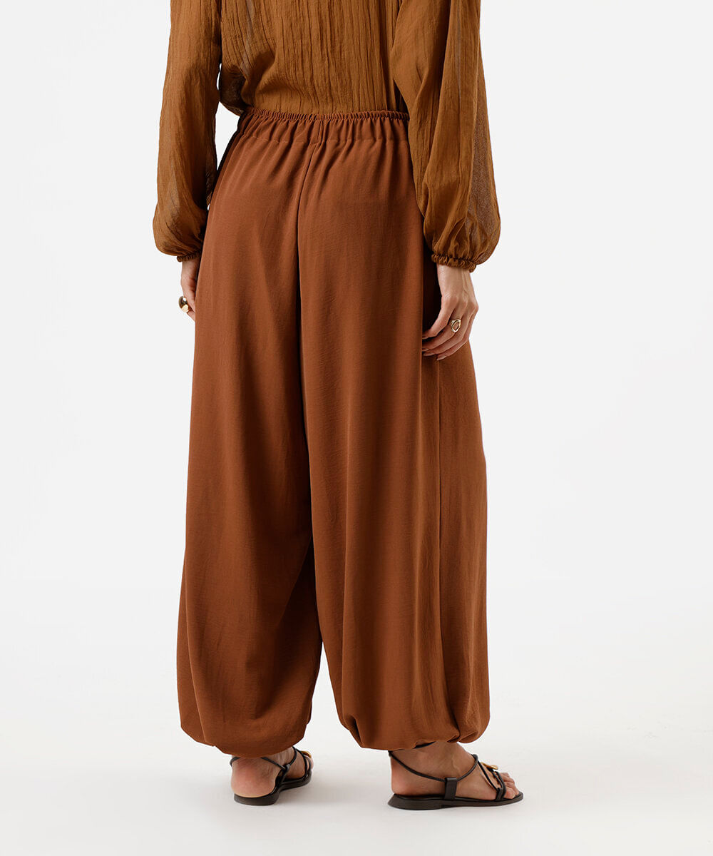 calça balloon feminina texturizada marrom