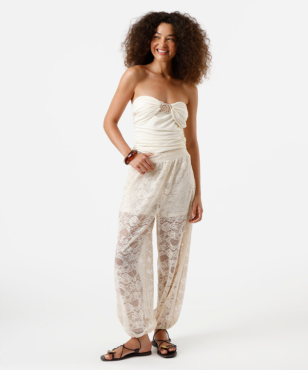 calça aladim feminina de renda floral bege