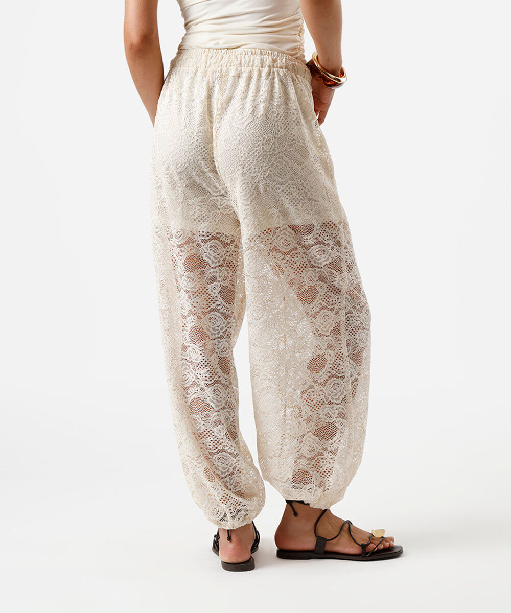 calça aladim feminina de renda floral bege