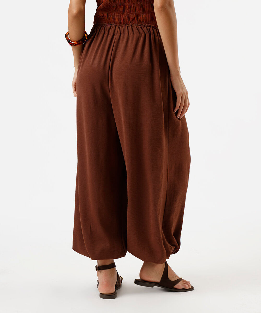 calça balloon feminina texturizada marrom