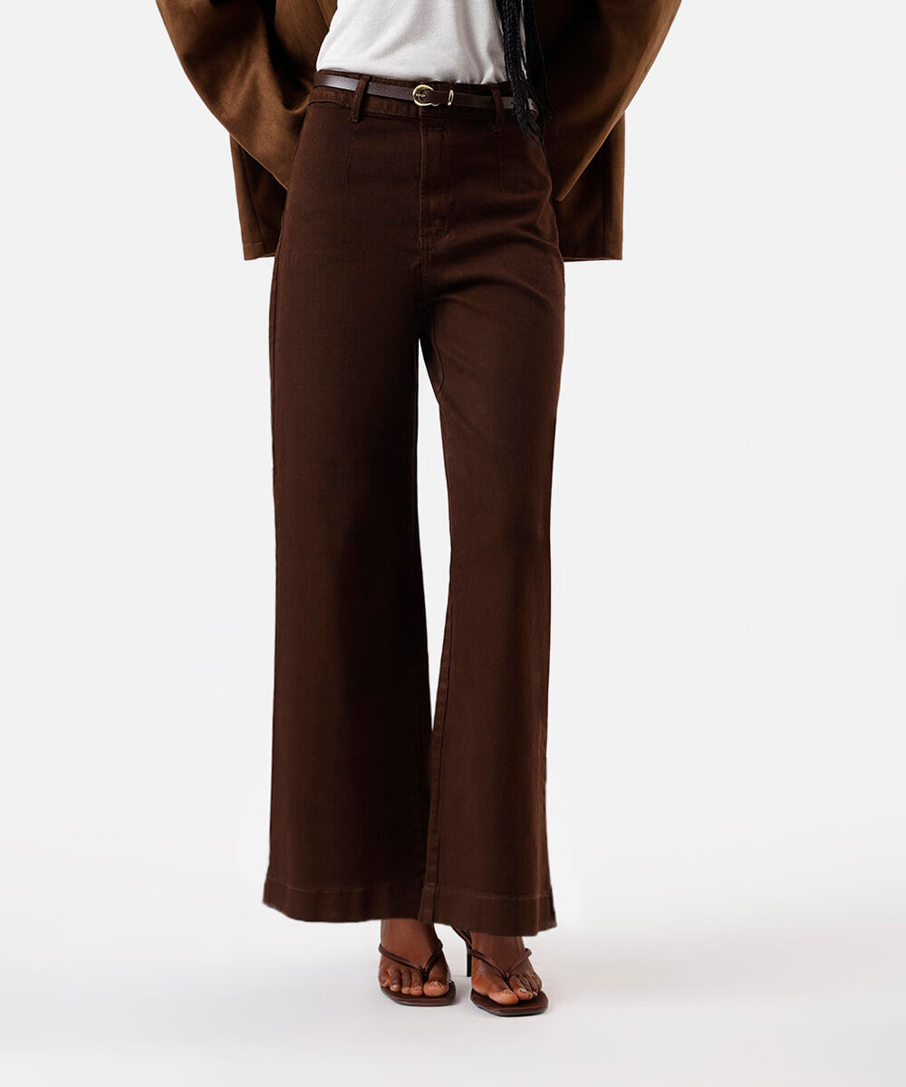 calça wide leg slim feminina de sarja com cinto marrom