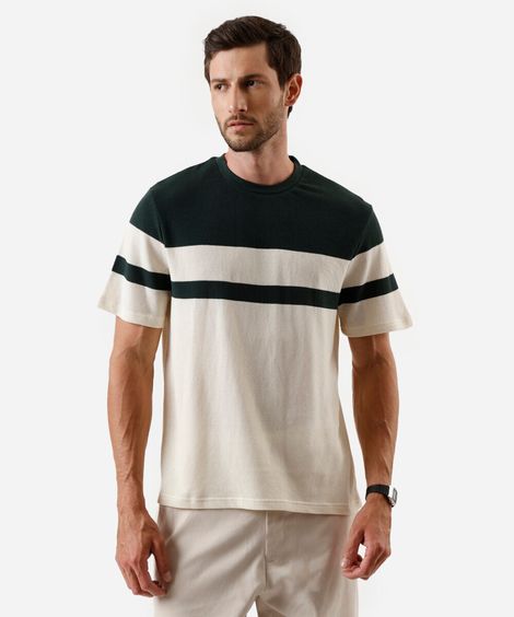 camiseta comfort texturizada listrada manga curta verde