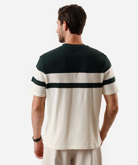 camiseta comfort texturizada listrada manga curta verde