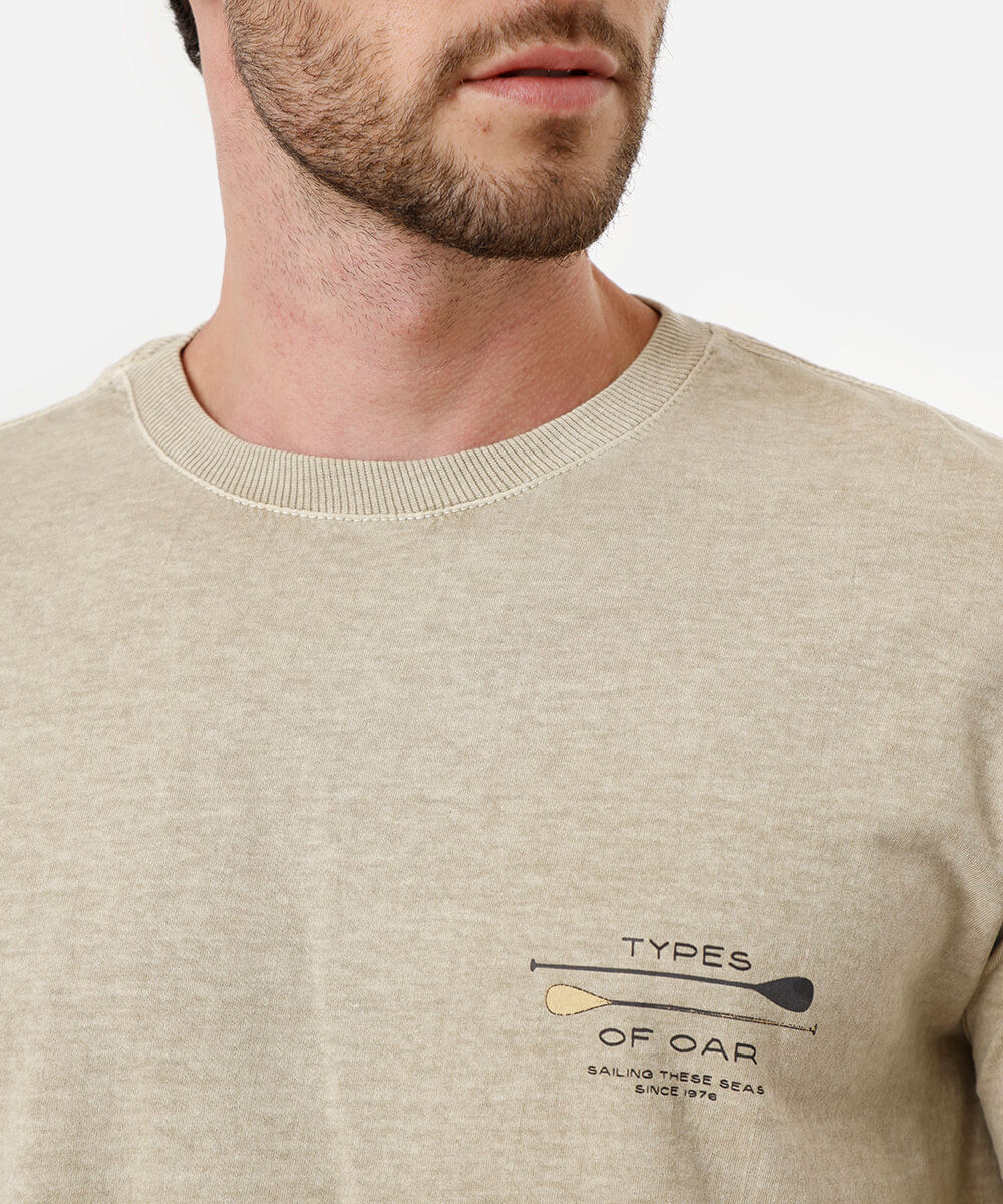 camiseta masculina de algodão estampada estonada bege