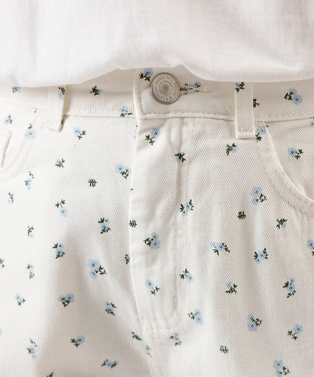short mom feminino de sarja floral off white