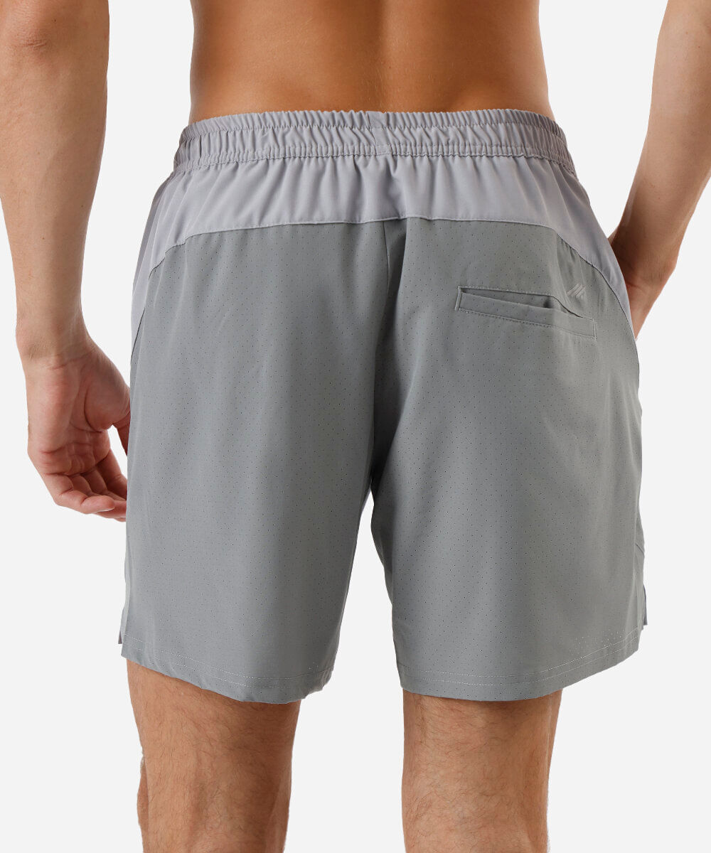 short masculino esportivo com recorte cinza