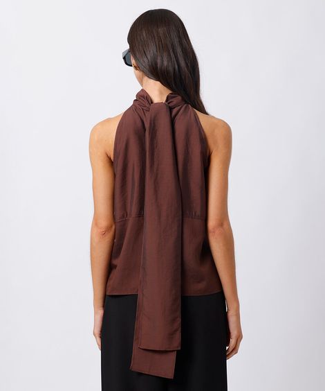 blusa halterneck feminina com recorte e amarração mindset marrom