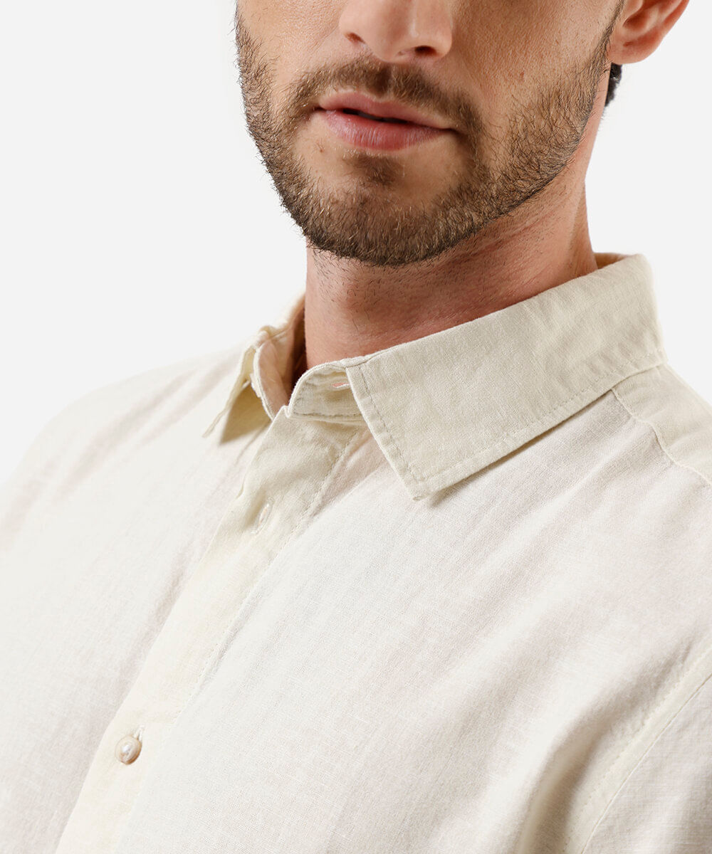 camisa comfort masculina com linho manga curta amarela