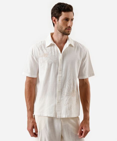 camisa box fit masculina com algodão bordada off white