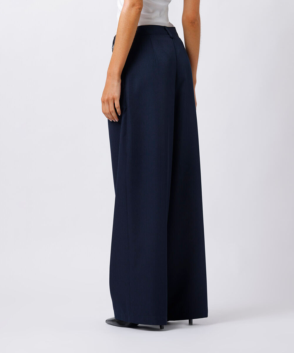 calça de alfaiataria feminina cós transpassado risca de giz azul