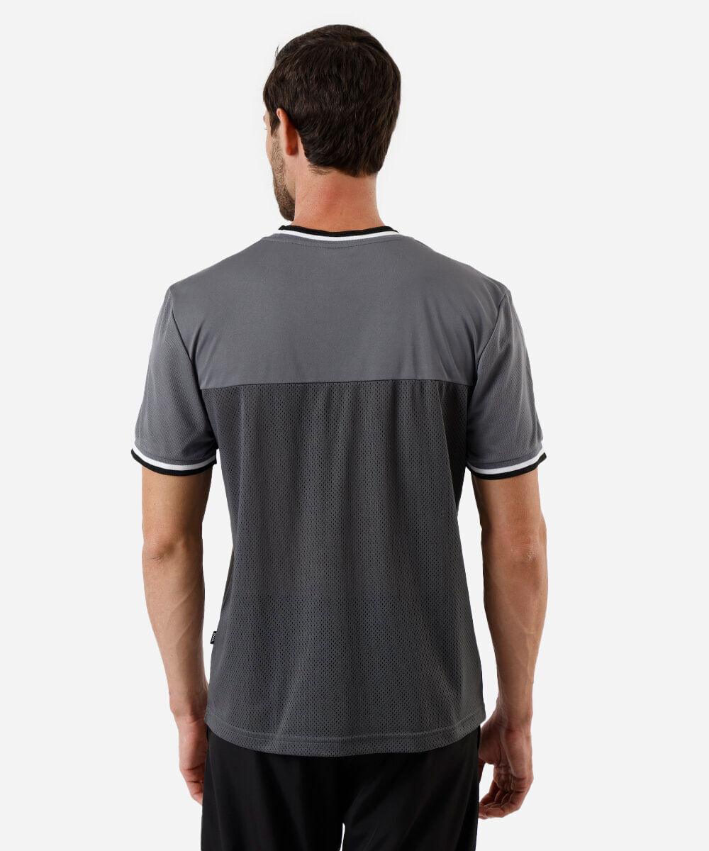 camiseta com recorte brooklyn manga curta esportiva cinza