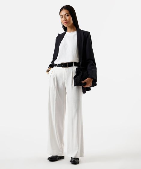 calça wide leg feminina de alfaiataria com linho e pregas off white