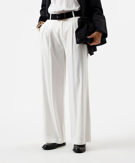 calça wide leg feminina de alfaiataria com linho e pregas off white