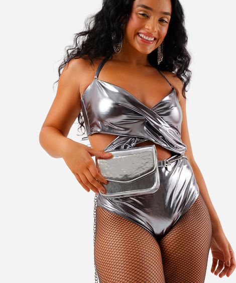 pochete alça de corrente metalizada prateada