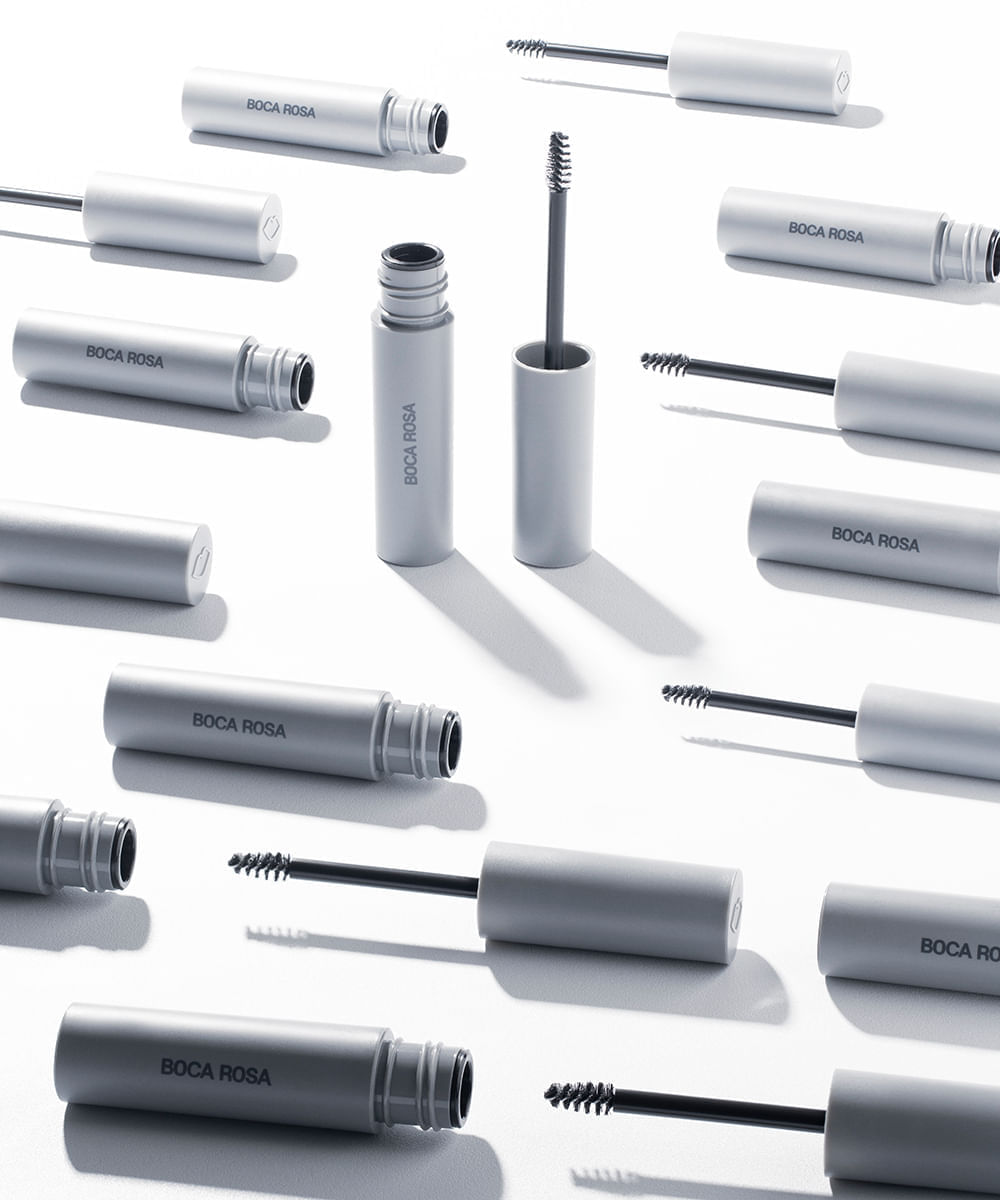 máscara boca rosa  para alinhamento de sobrancelhas em gel incolor translúcido