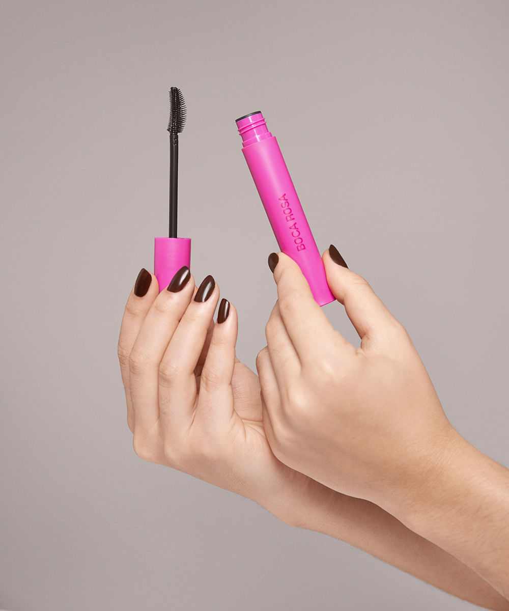 máscara para cílios boca rosa preta