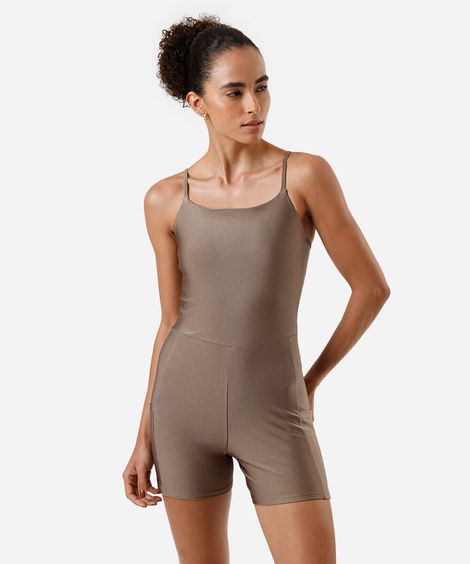 macaquinho feminino esportivo com bolso marrom